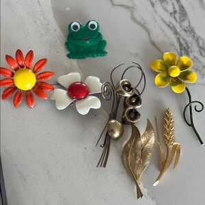 Mixed Vintage Flower & Frog Pin Lot - Bright Orange, Yellow, Green, White, Gold